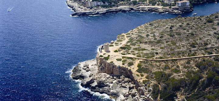 fishingtripmajorca.co.uk boat trips to Cabo Figuera in Majorca