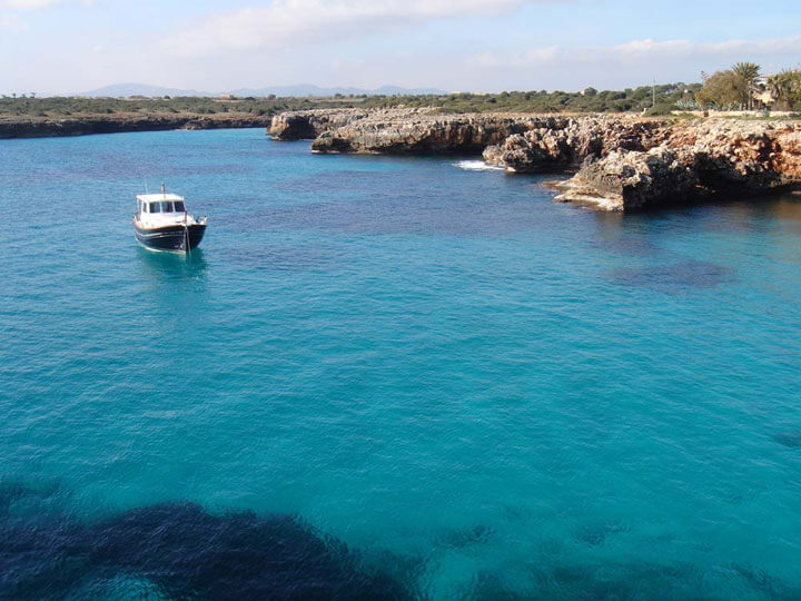 fishingtripmajorca.co.uk boat trips to cala Morlanda in Majorca