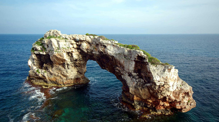 fishingtripmajorca.co.uk boat trips to Cala Santanyí in Majorca