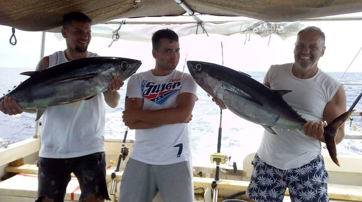 www.fishingtripmajorca.co.uk Albacore tuna fishing from Cala Bona and Cala Millor